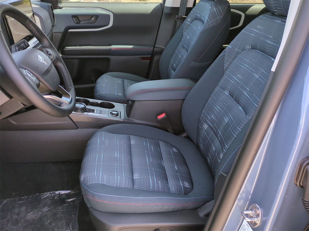 Thumbnail: 2025 Ford Bronco Sport - 11