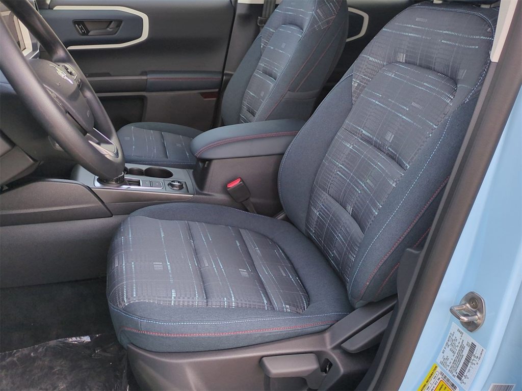 Thumbnail: 2025 Ford Bronco Sport - 10