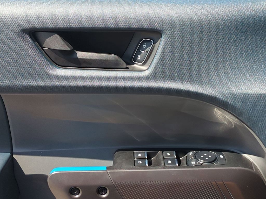 Thumbnail: 2025 Ford Maverick - 31