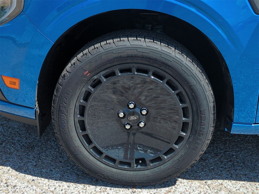 Thumbnail: 2025 Ford Maverick - 8