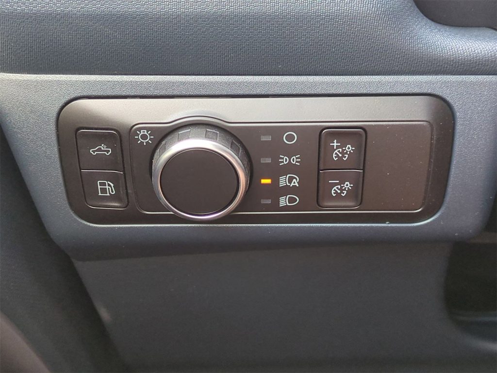 Thumbnail: 2025 Ford Maverick - 27