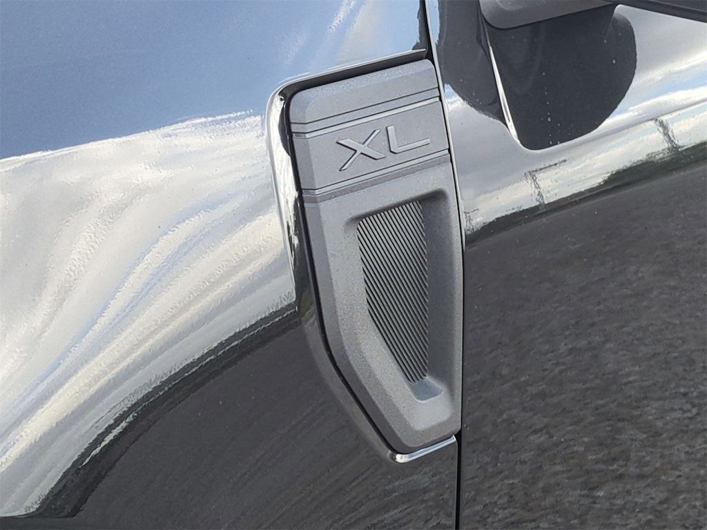 Thumbnail: 2025 Ford Maverick - 19