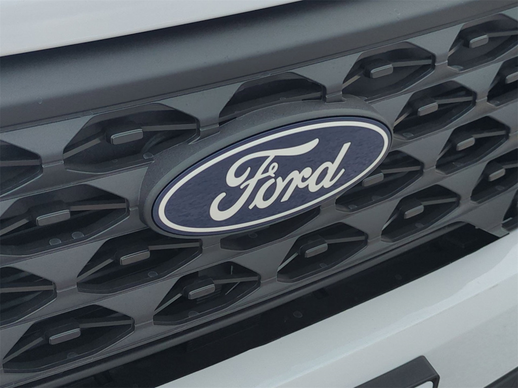 Thumbnail: 2025 Ford Maverick - 7