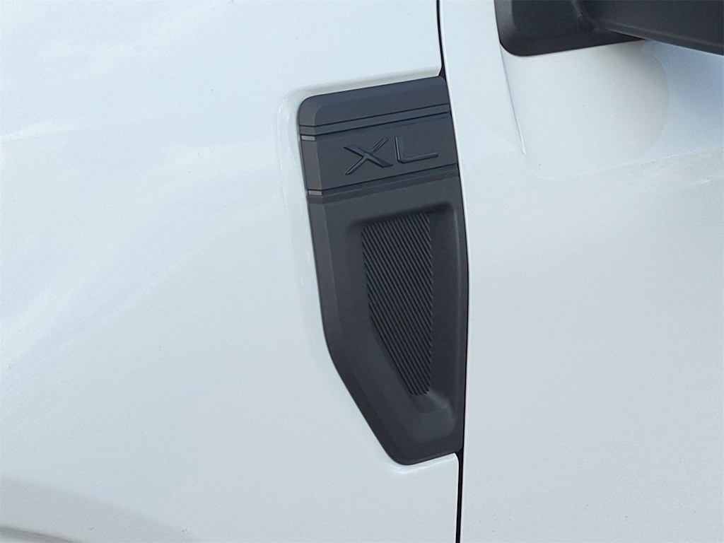 Thumbnail: 2025 Ford Maverick - 32