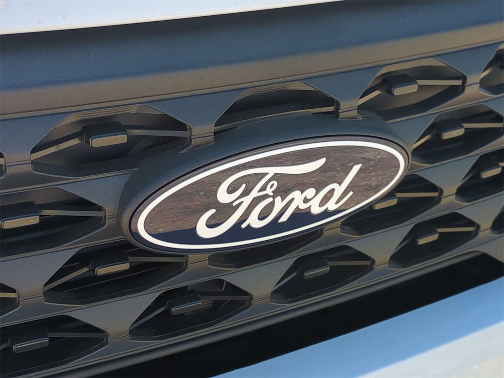 Thumbnail: 2025 Ford Maverick - 7