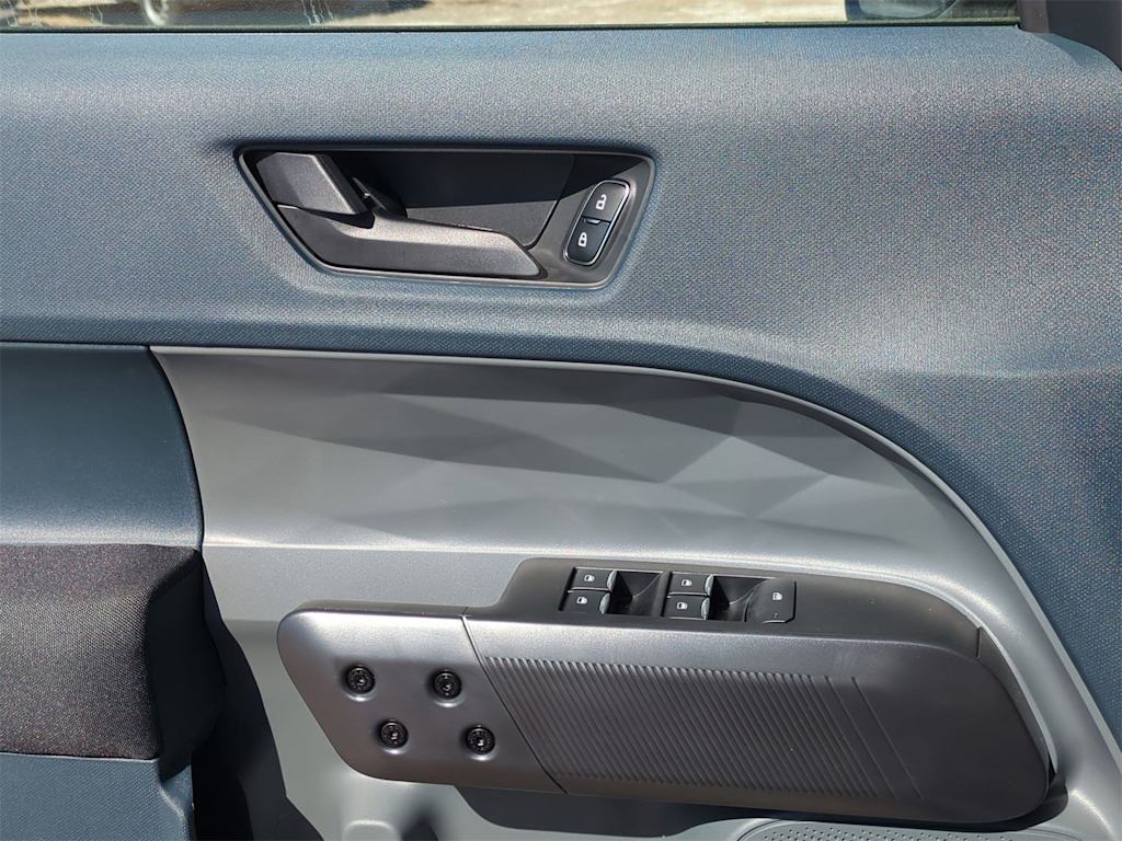 Thumbnail: 2025 Ford Maverick - 29