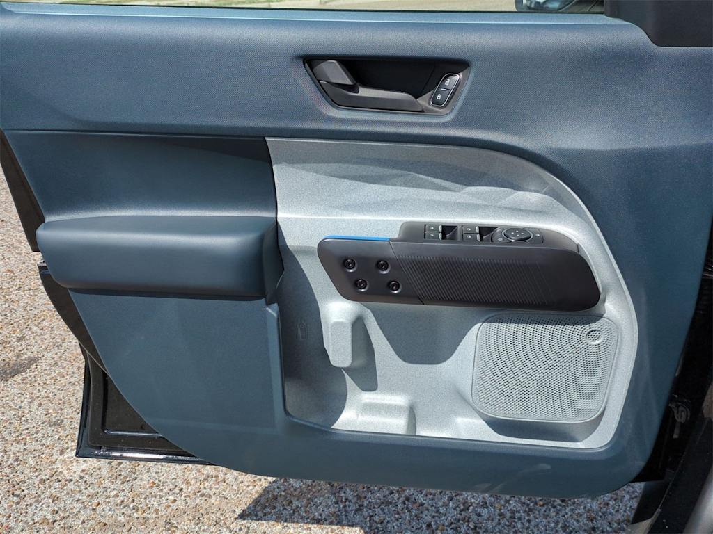 Thumbnail: 2025 Ford Maverick - 30