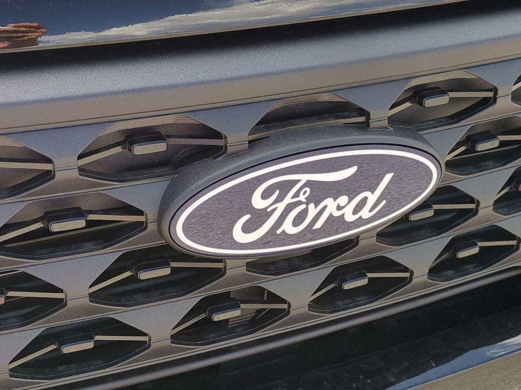 Thumbnail: 2025 Ford Maverick - 7