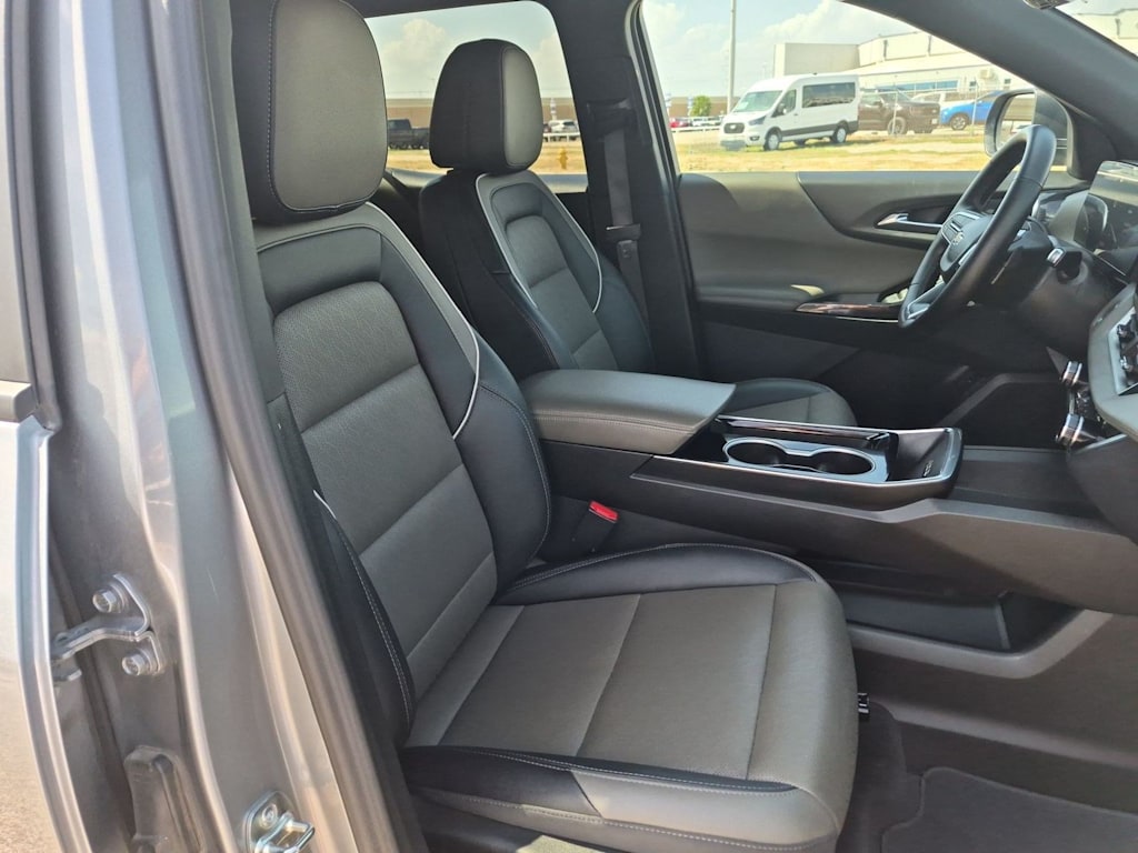 Thumbnail: 2025 Chevrolet Equinox - 11
