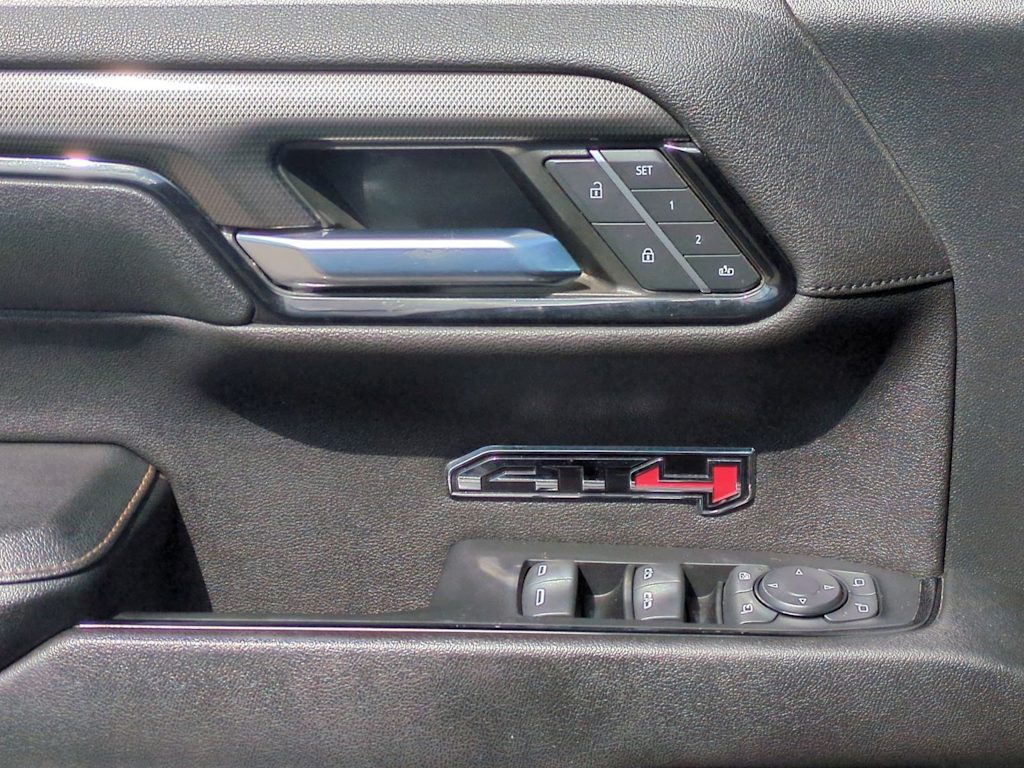 Thumbnail: 2023 GMC Sierra 1500 - 32