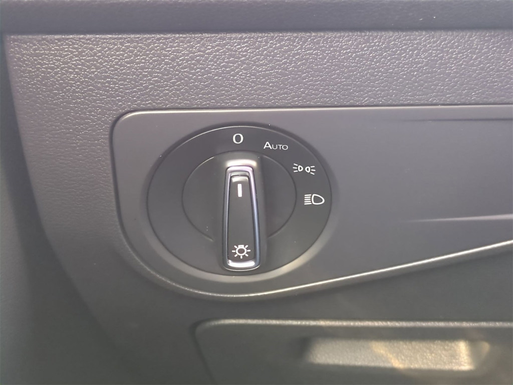 Thumbnail: 2020 Volkswagen Tiguan - 28