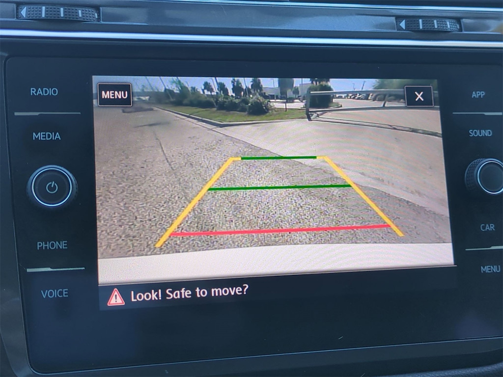 Thumbnail: 2020 Volkswagen Tiguan - 26