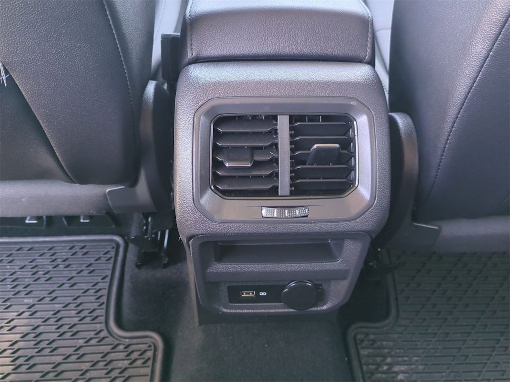 Thumbnail: 2020 Volkswagen Tiguan - 29