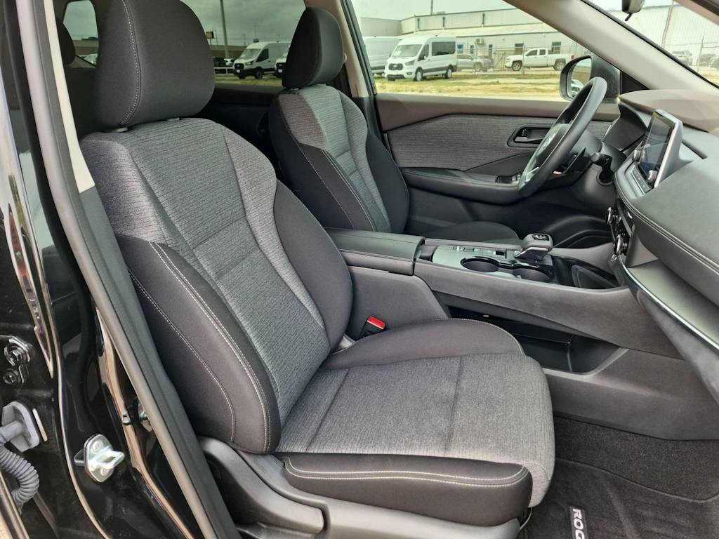Thumbnail: 2021 Nissan Rogue - 11