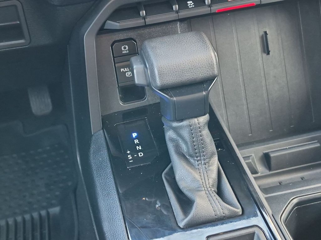 Thumbnail: 2022 Toyota Tundra - 14
