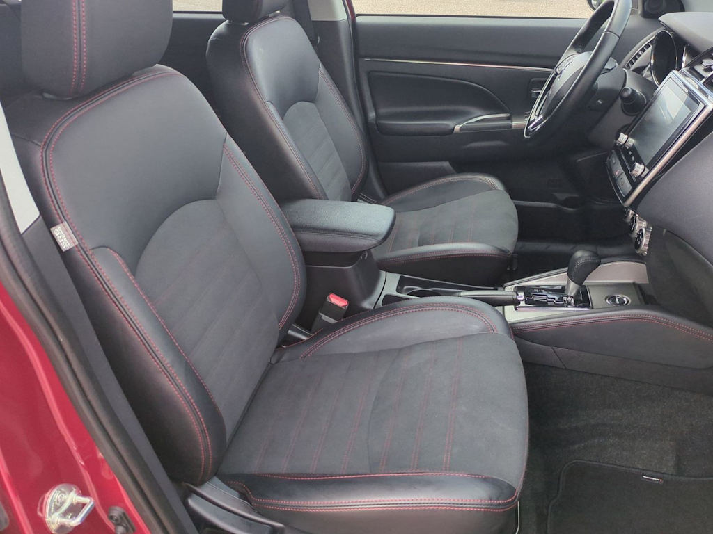 Thumbnail: 2025 Mitsubishi Outlander Sport - 12