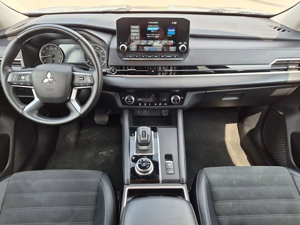Thumbnail: 2024 Mitsubishi Outlander - 8