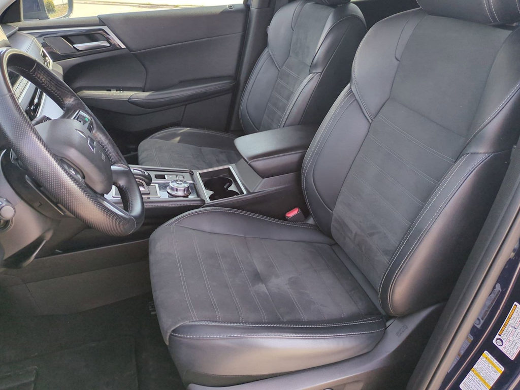 Thumbnail: 2024 Mitsubishi Outlander - 11