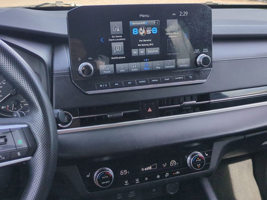 Thumbnail: 2024 Mitsubishi Outlander - 15