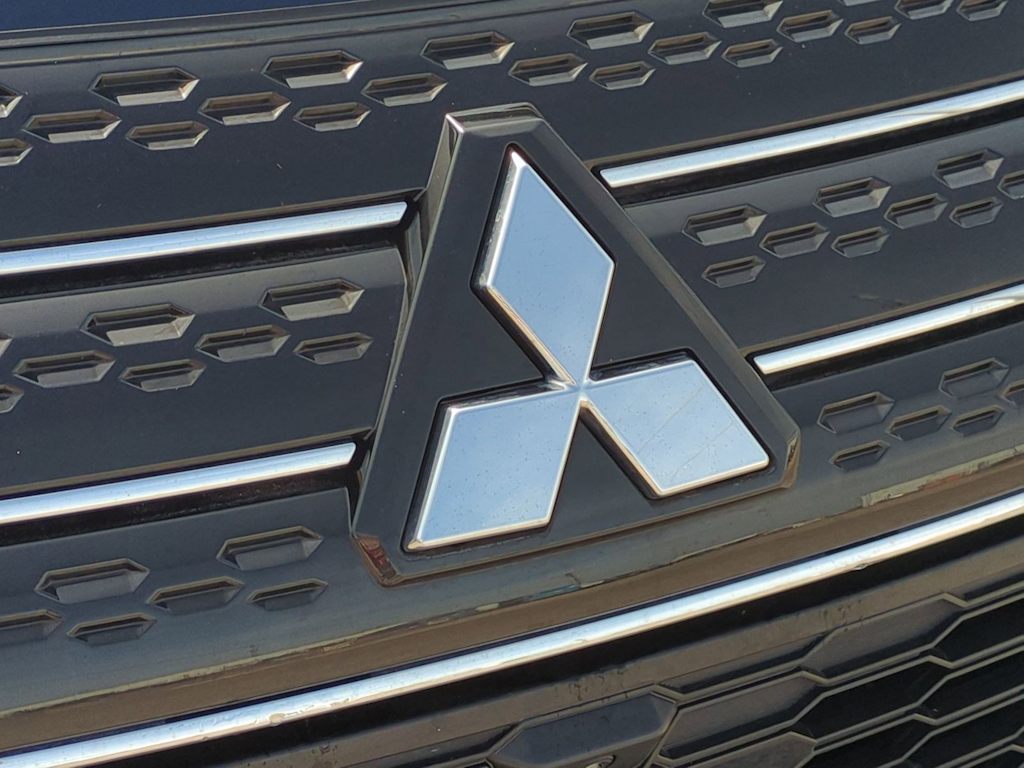 Thumbnail: 2024 Mitsubishi Outlander - 7