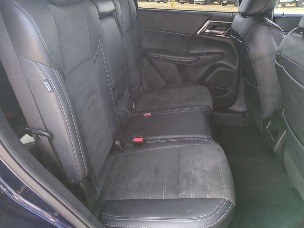 Thumbnail: 2024 Mitsubishi Outlander - 33