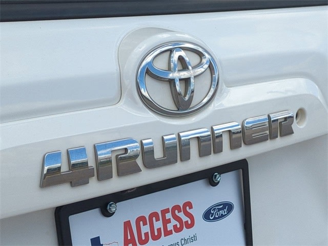 2017 Toyota 4Runner SR5 33