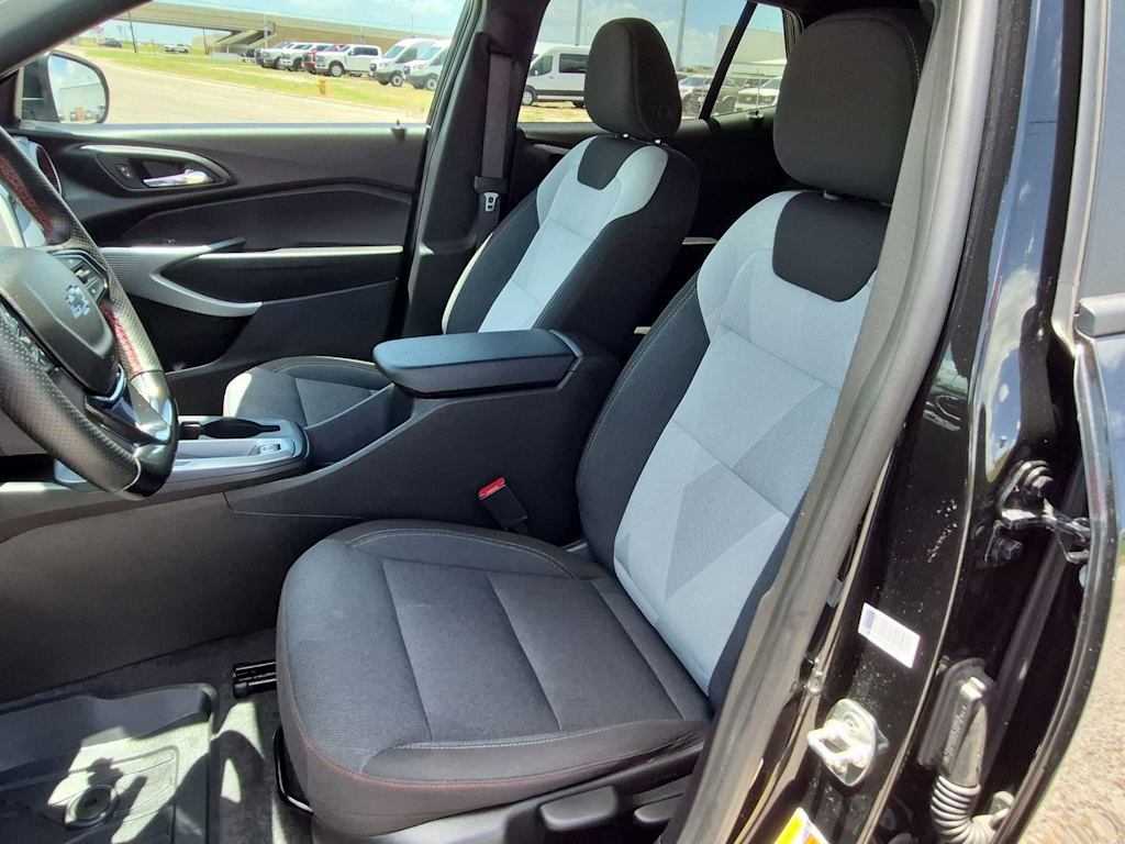 Thumbnail: 2025 Chevrolet Trax - 10