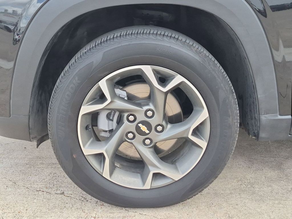 Thumbnail: 2025 Chevrolet Trax - 8