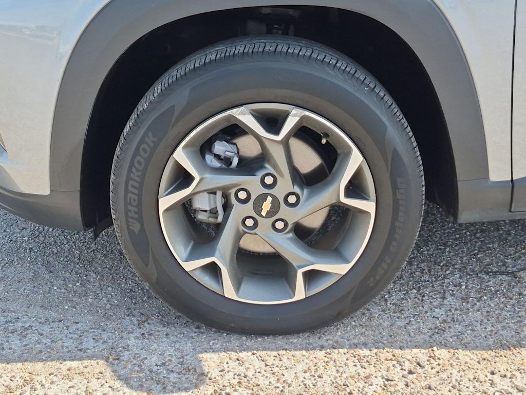 Thumbnail: 2025 Chevrolet Trax - 7