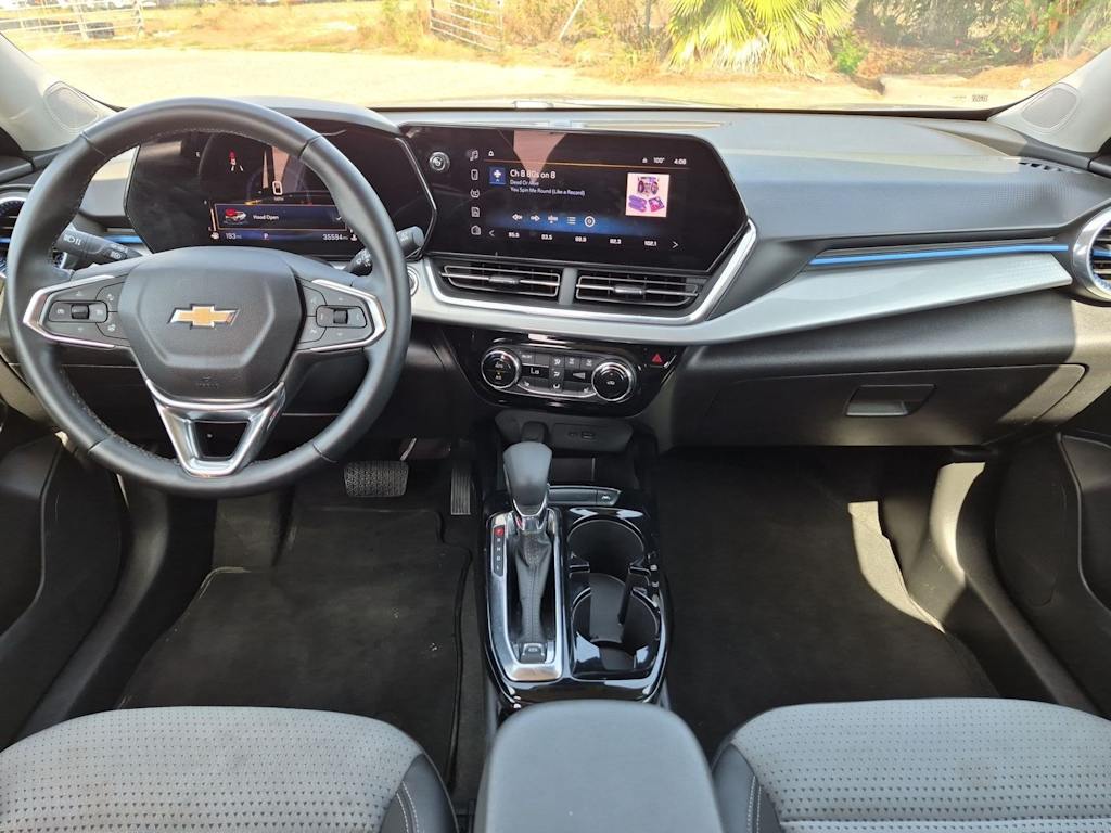 Thumbnail: 2025 Chevrolet Trax - 9