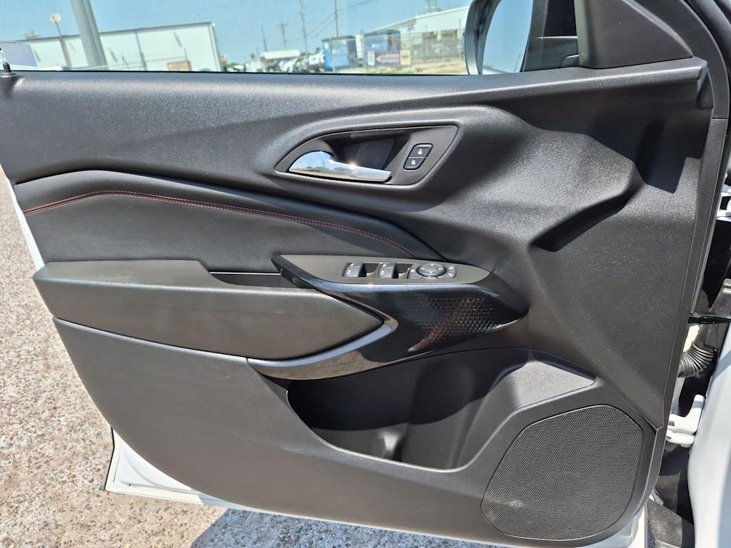 Thumbnail: 2026 Chevrolet Trax - 30