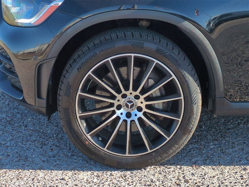 Thumbnail: 2022 Mercedes-Benz GLC - 8