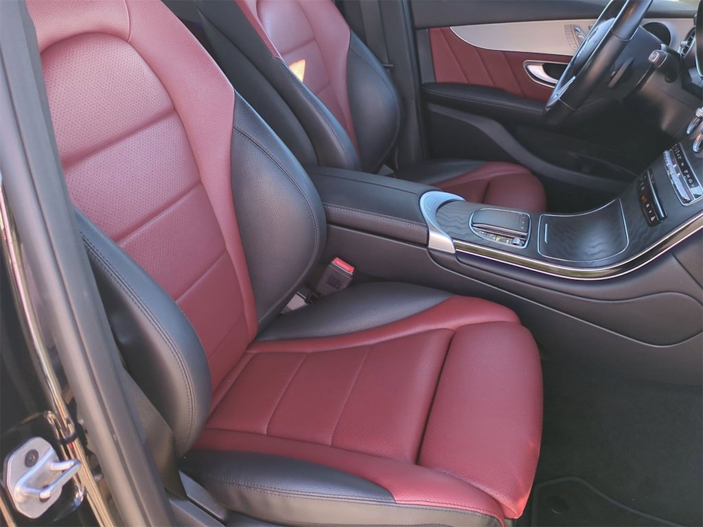 Thumbnail: 2022 Mercedes-Benz GLC - 12