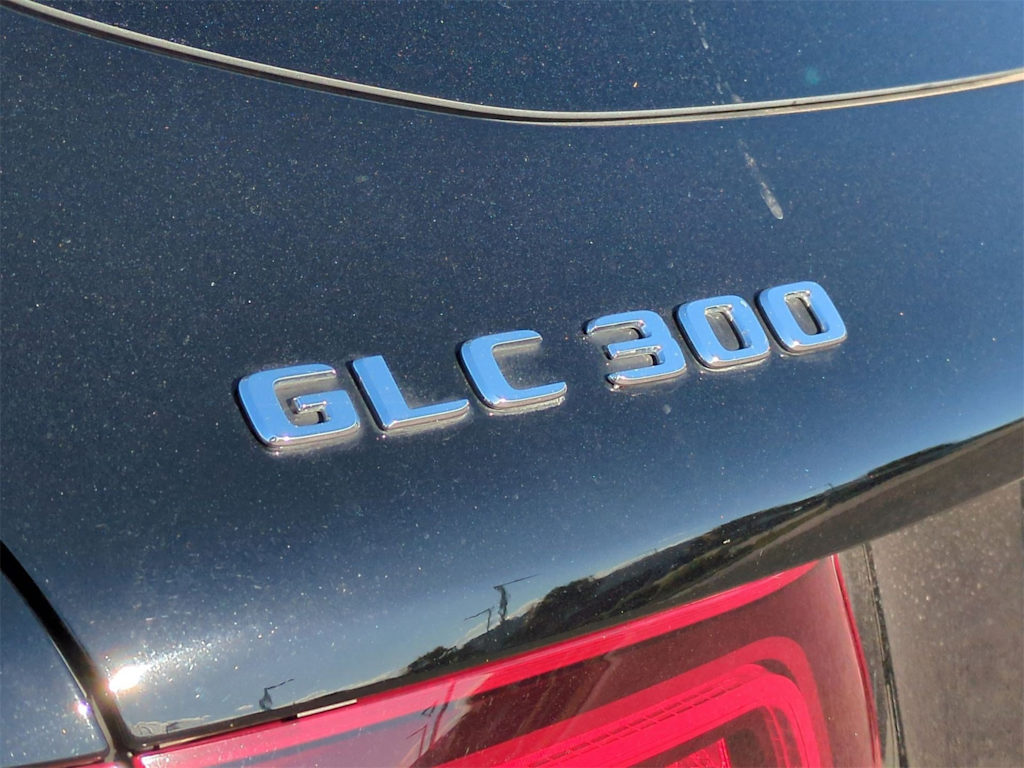 Thumbnail: 2022 Mercedes-Benz GLC - 32