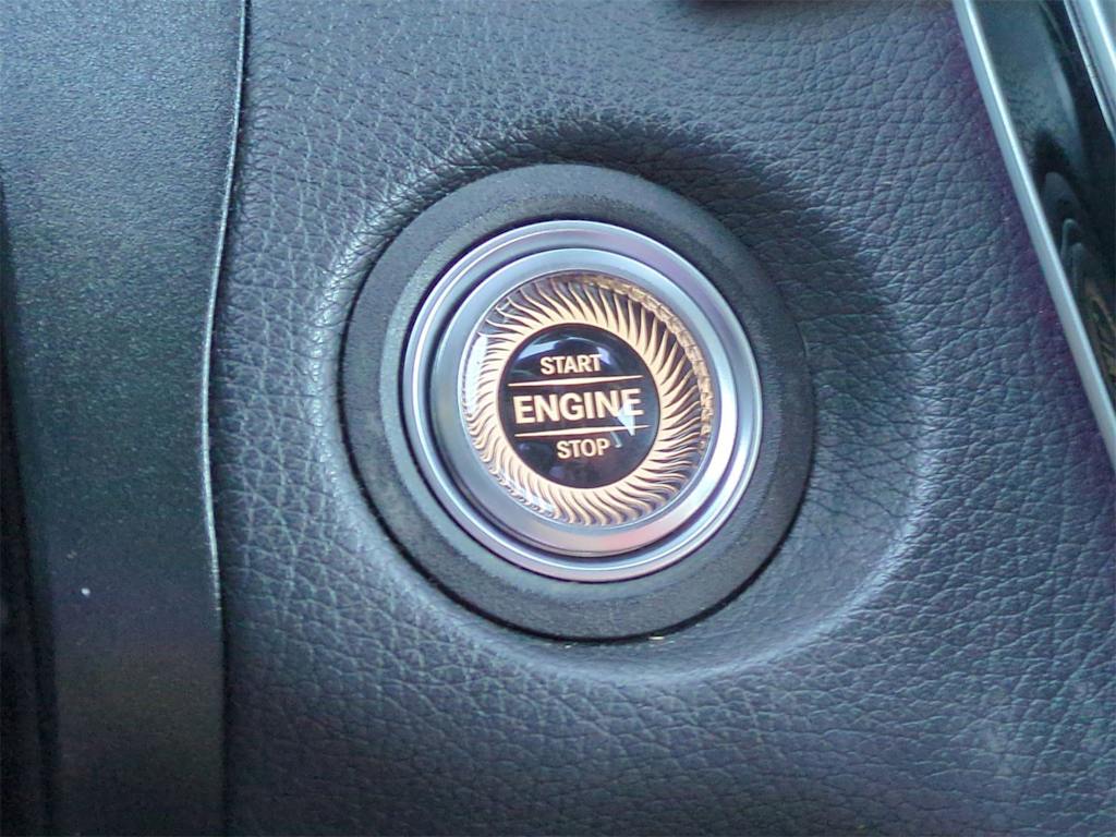 Thumbnail: 2022 Mercedes-Benz GLC - 26