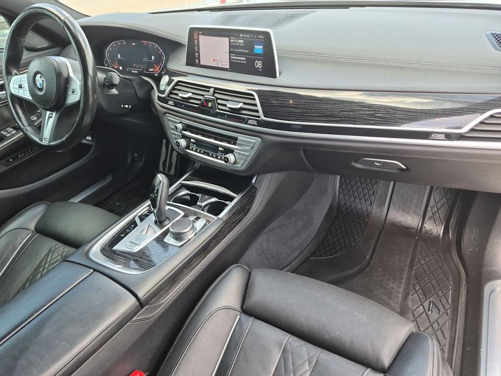 Thumbnail: 2022 BMW 7 Series - 13