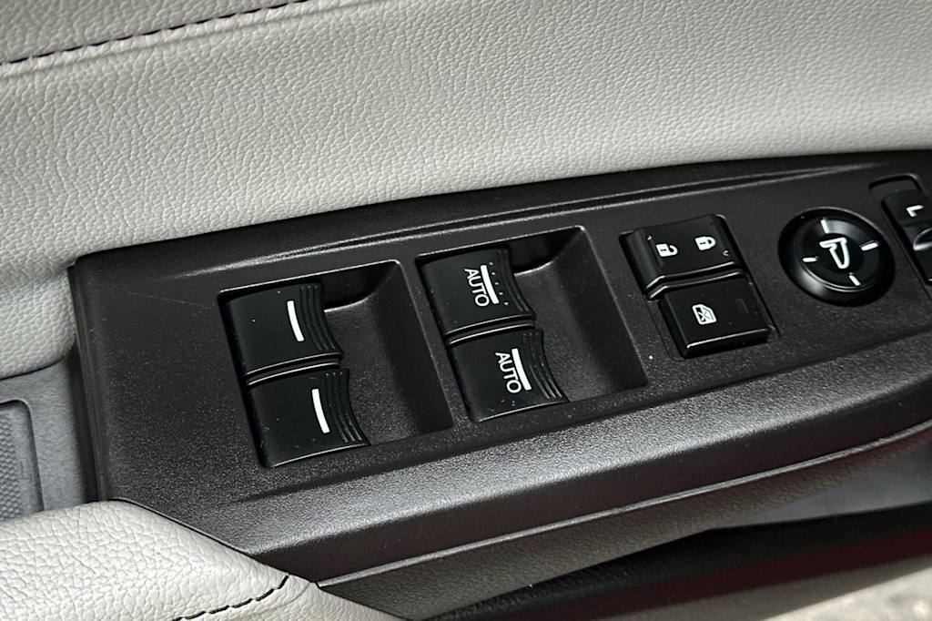 Thumbnail: 2020 Acura ILX - 21