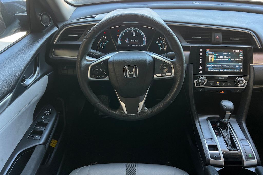 Thumbnail: 2016 Honda Civic - 12