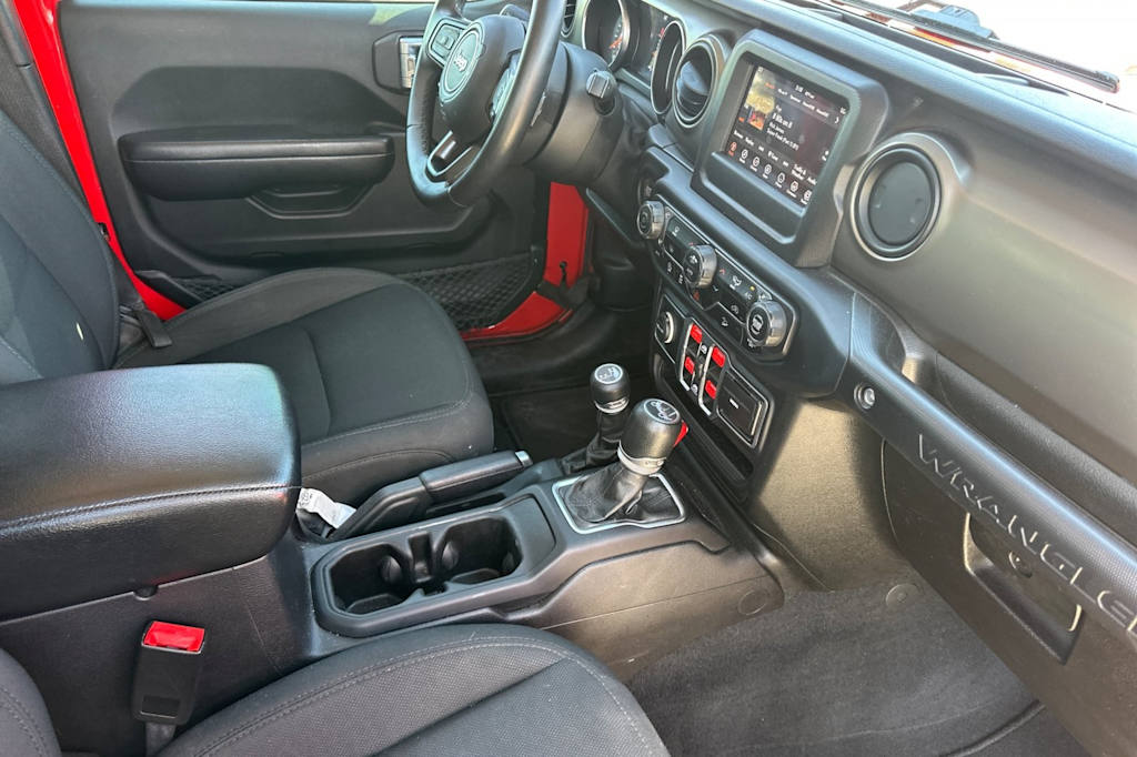 Thumbnail: 2018 Jeep Wrangler - 13