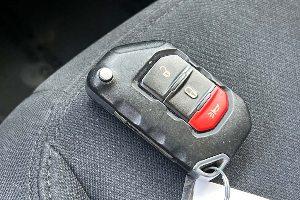Thumbnail: 2019 Jeep Wrangler - 17