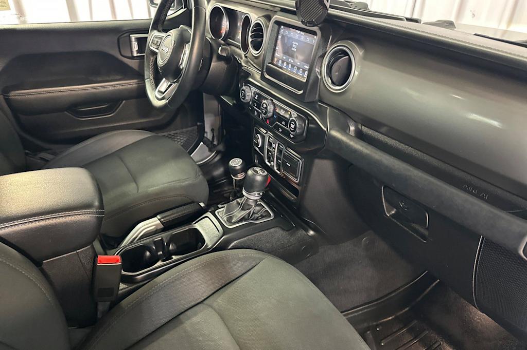 Thumbnail: 2018 Jeep Wrangler - 13