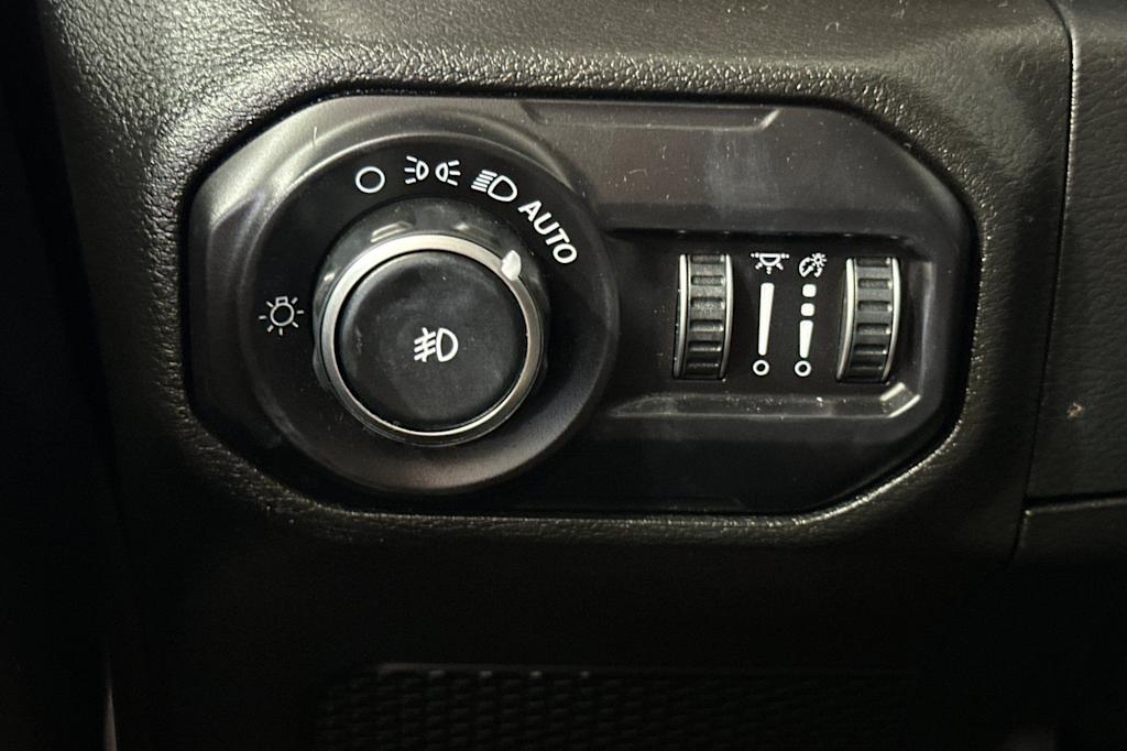 Thumbnail: 2018 Jeep Wrangler - 34