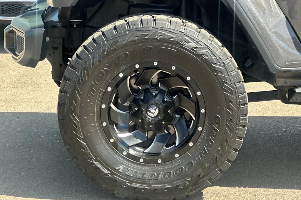 Thumbnail: 2019 Jeep Wrangler - 7