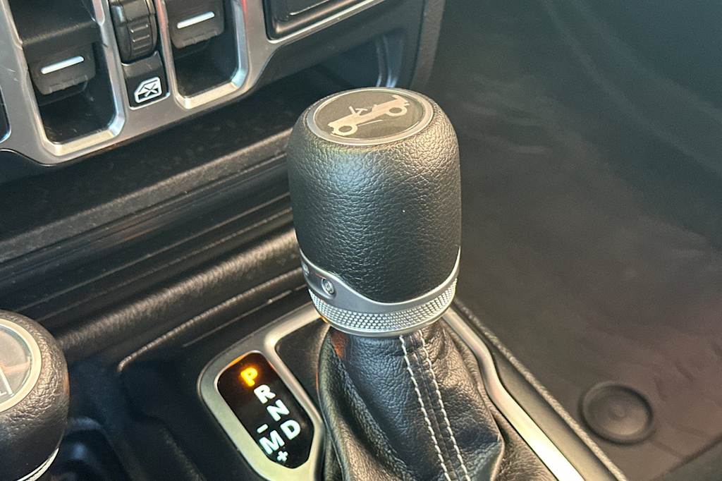 Thumbnail: 2019 Jeep Wrangler - 15