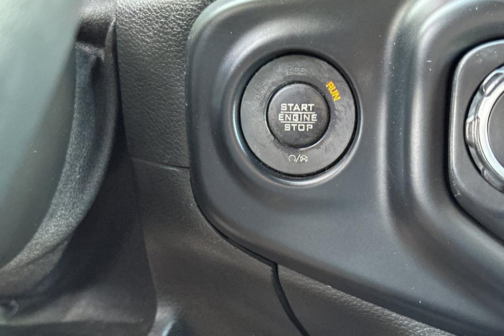 Thumbnail: 2019 Jeep Wrangler - 30