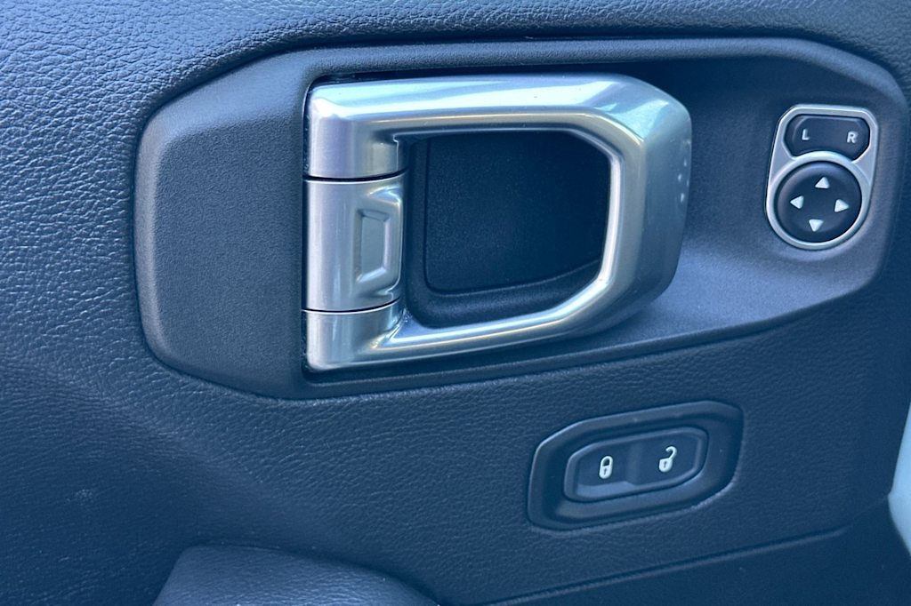 Thumbnail: 2023 Jeep Wrangler - 24