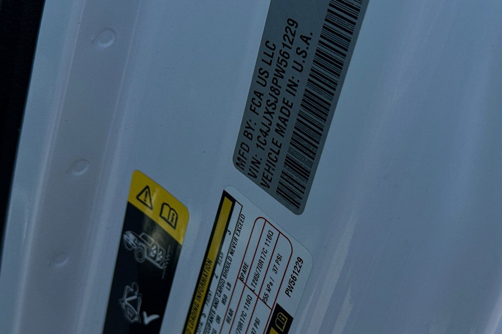Thumbnail: 2023 Jeep Wrangler - 35