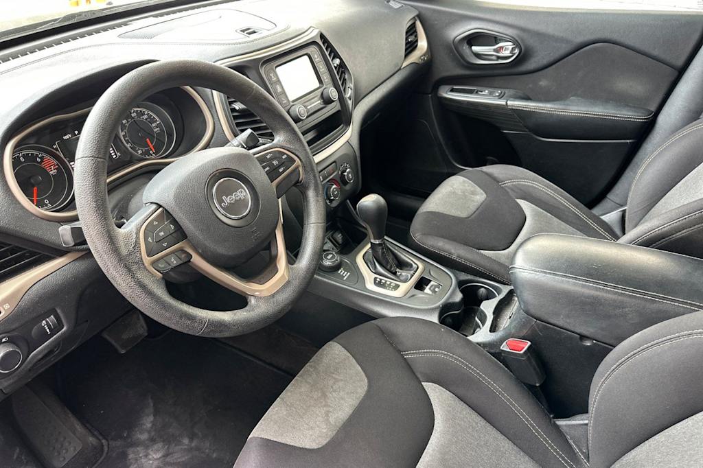 Thumbnail: 2016 Jeep Cherokee - 9