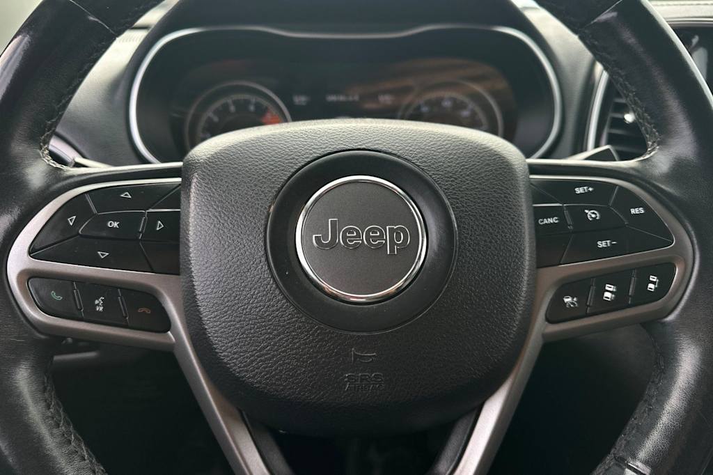 Thumbnail: 2019 Jeep Cherokee - 30