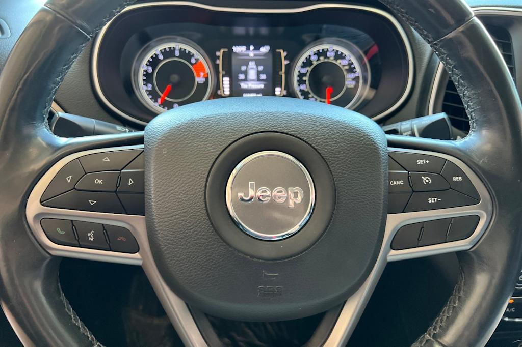 Thumbnail: 2019 Jeep Cherokee - 28